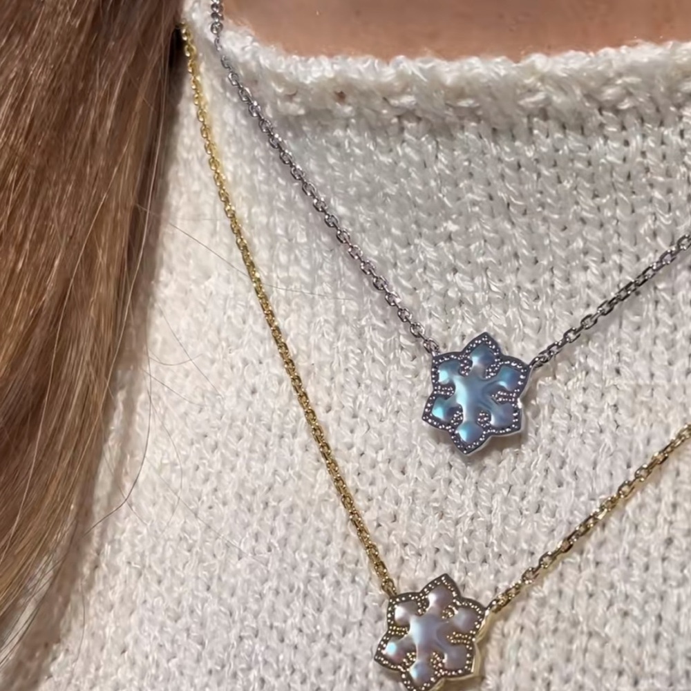 Kendra Scott Iridescent White Opal Flower Pendant Necklace - Picture 6 of 6
